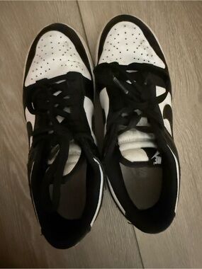 Nike Black and White Women's Low-Top Sneakers